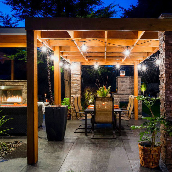 подвесные светильники в беседке