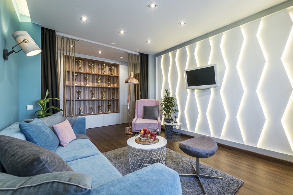 точечное освещение в гостиной от Школы Ремонта