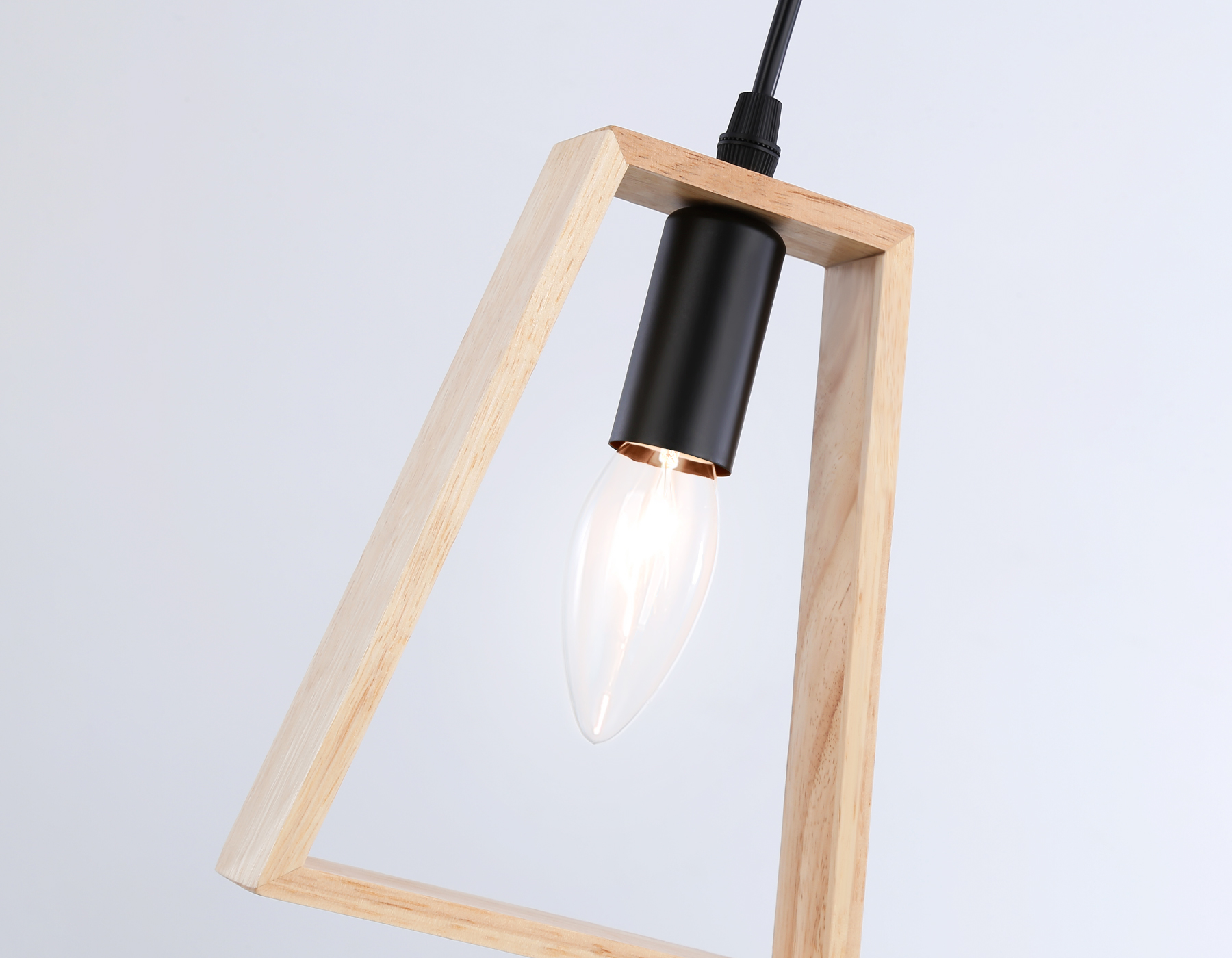 Подвесной светильник Ambrella light TRADITIONAL TR80497 Подвесной светильник Ambrella light TRADITIONAL TR80497