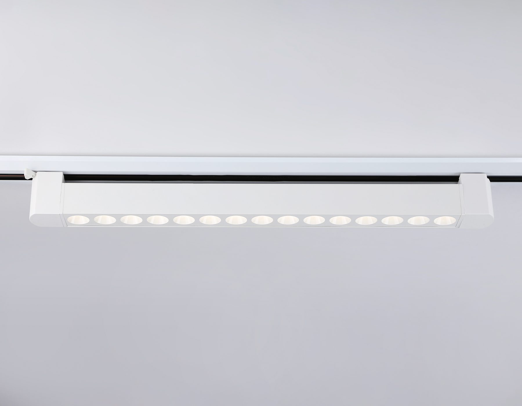Трековый светильник Ambrella light TRACK SYSTEM GL6712 Трековый светильник Ambrella light TRACK SYSTEM GL6712