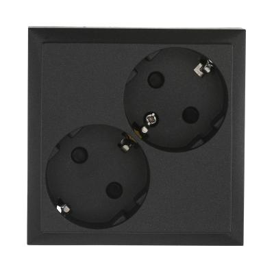 Розетка двойная с з/к, со шторками LK Studio LK80 843508-1 Розетка двойная с з/к, со шторками LK Studio LK80 843508-1