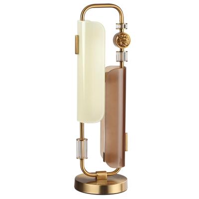 Настольная лампа Odeon Light LION 5467/10TL
